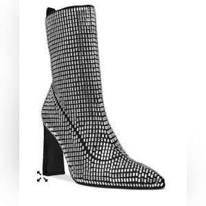 Steve Madden Black and Silver Heeled Boots​